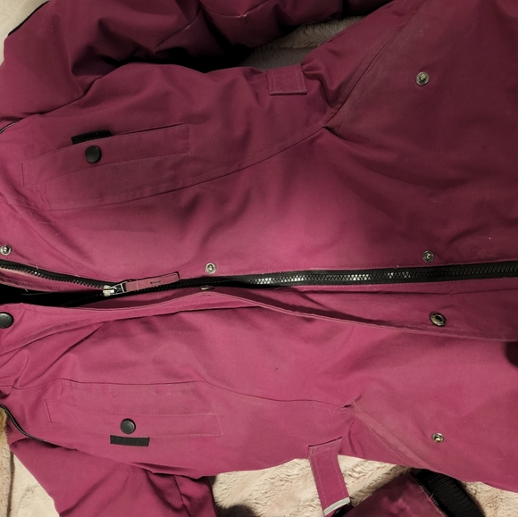 Pink parka - Picture 3 of 3